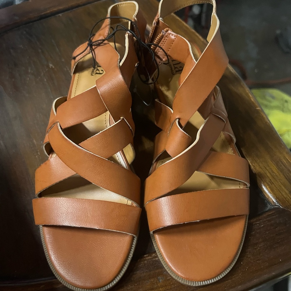 Women's Tan Sandals size 7.5